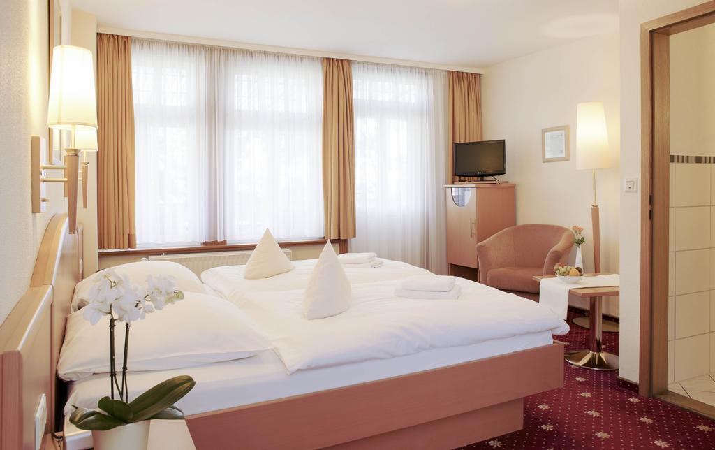 Ferien- Und Wellnesshotel Waldfrieden Hitzacker Oda fotoğraf